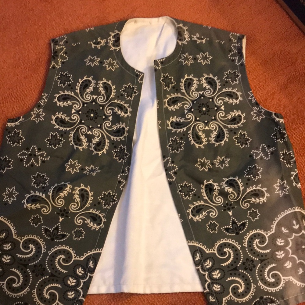 Vintage bandana print green vest